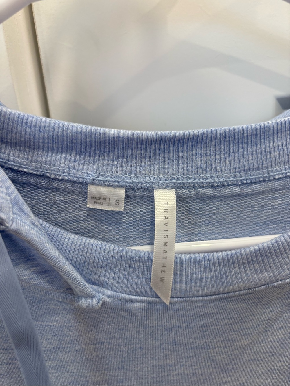 Travis Matthew Skyloft Soft Hoodie Size Small - Picture 3 of 8
